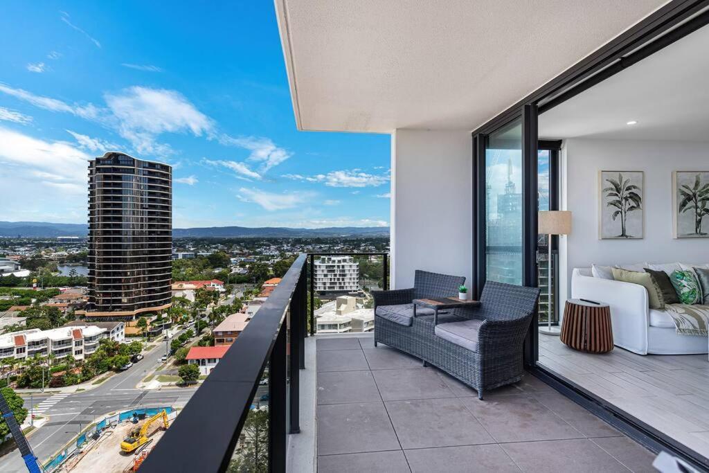 Opus - At Your Doorstep Short Walk To Light Rail Apartment Gold Coast